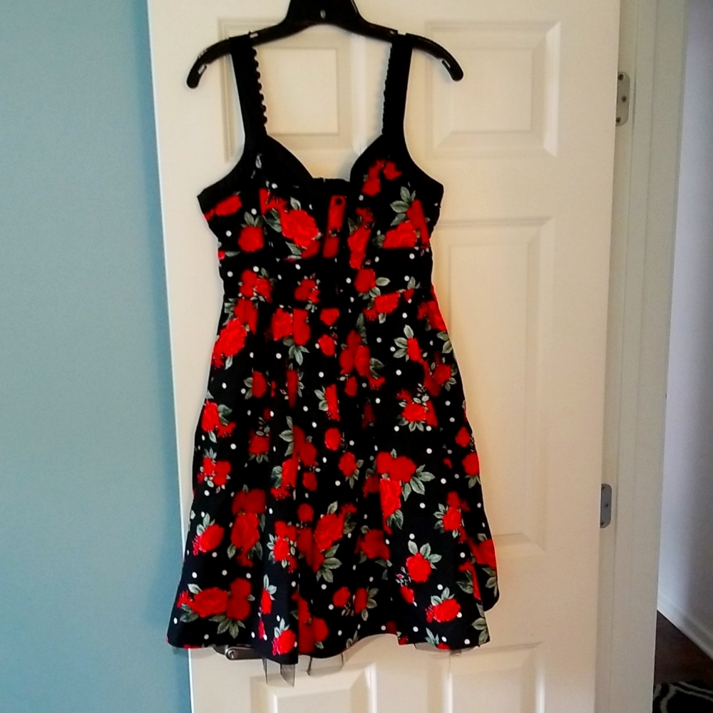 Hot Topic Red Rose/polkadot XL Dress w Black lace Tulle
